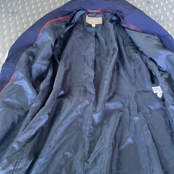 Banana Republic Trench Coat - Picture 4 of 8